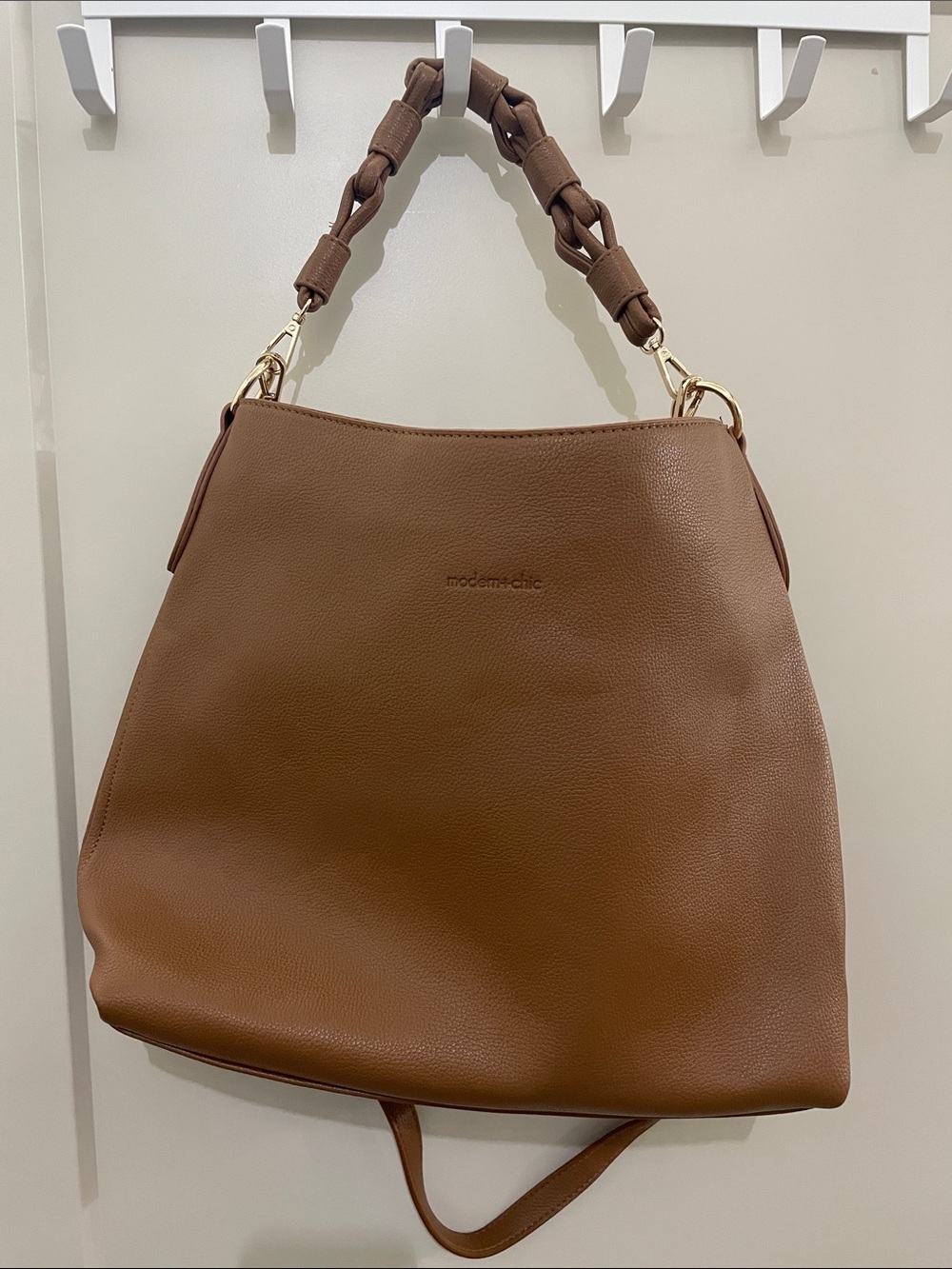 Modern Chic Sawyer Crossbody Tote